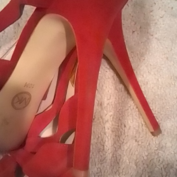 Michael Michael Kors Leighton Red heels size 10m - Picture 4 of 4
